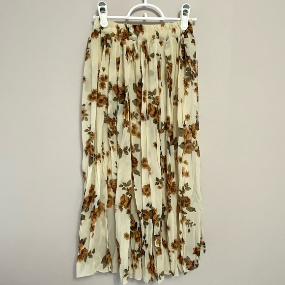 Midi floral skirt - Picture 1 of 2